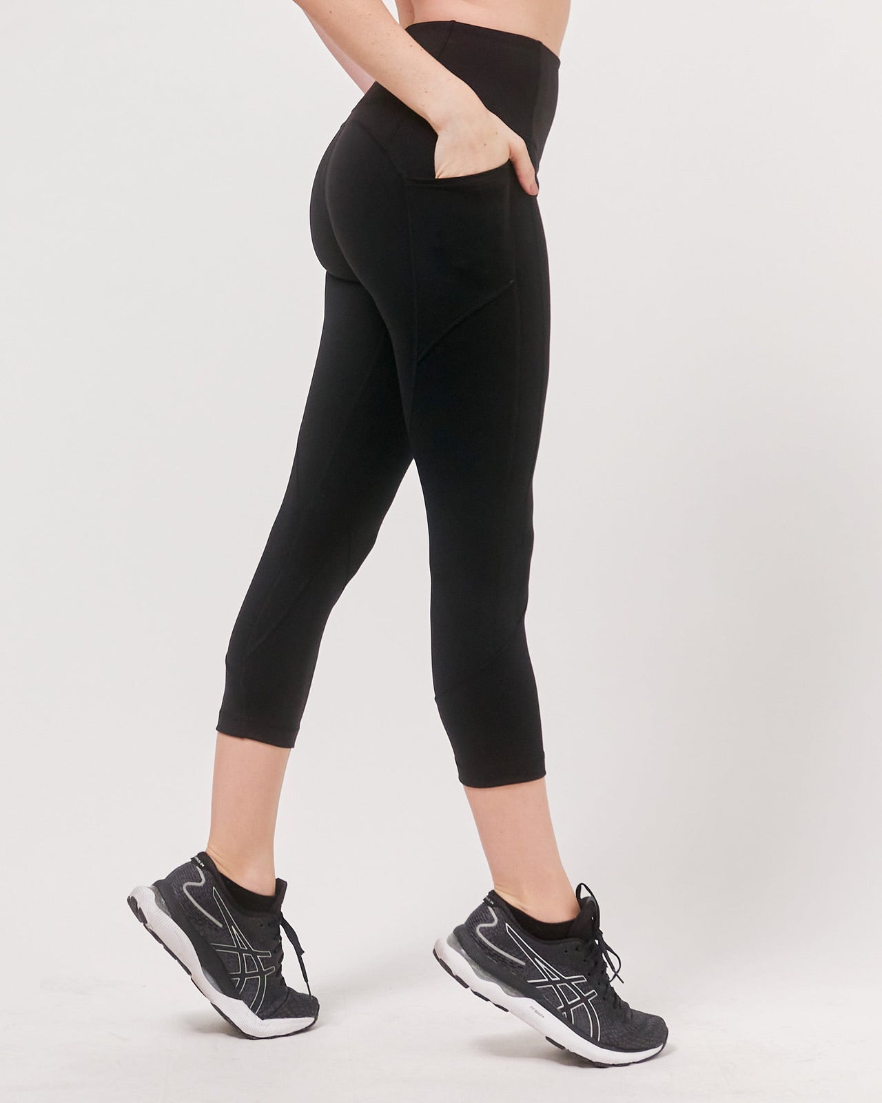 High Rise Ventiflo™ Crop Leggings 21"